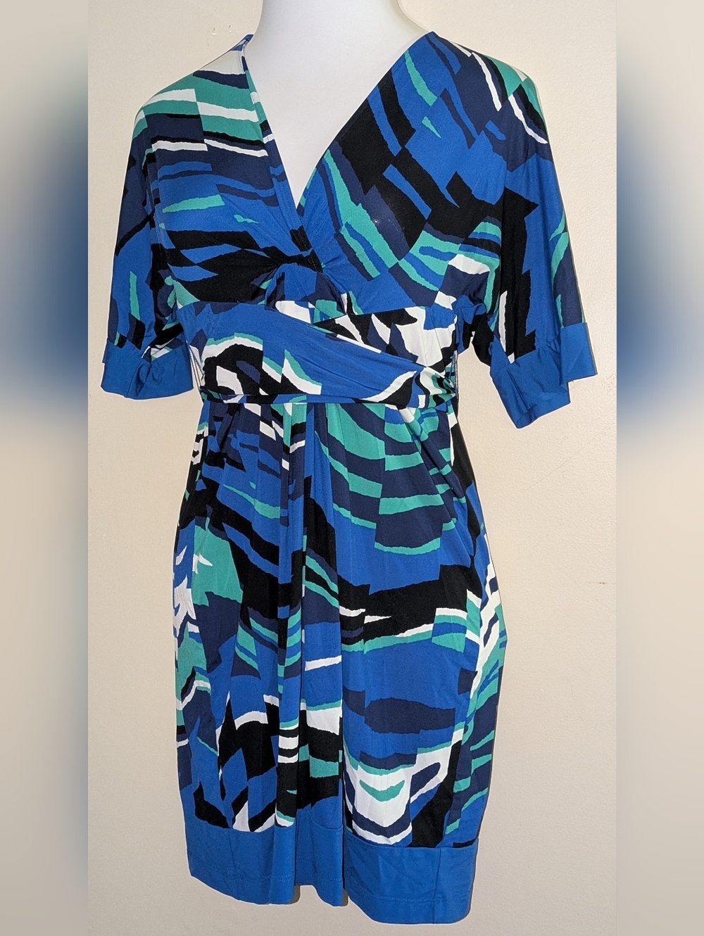 💙SALE💙BCBGMaxAzria Blue and Black Abstract Dress
